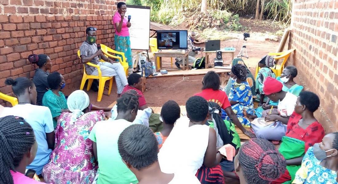 Kellogg students on zoom call with Sustain Micro Enterprise project in Uganda